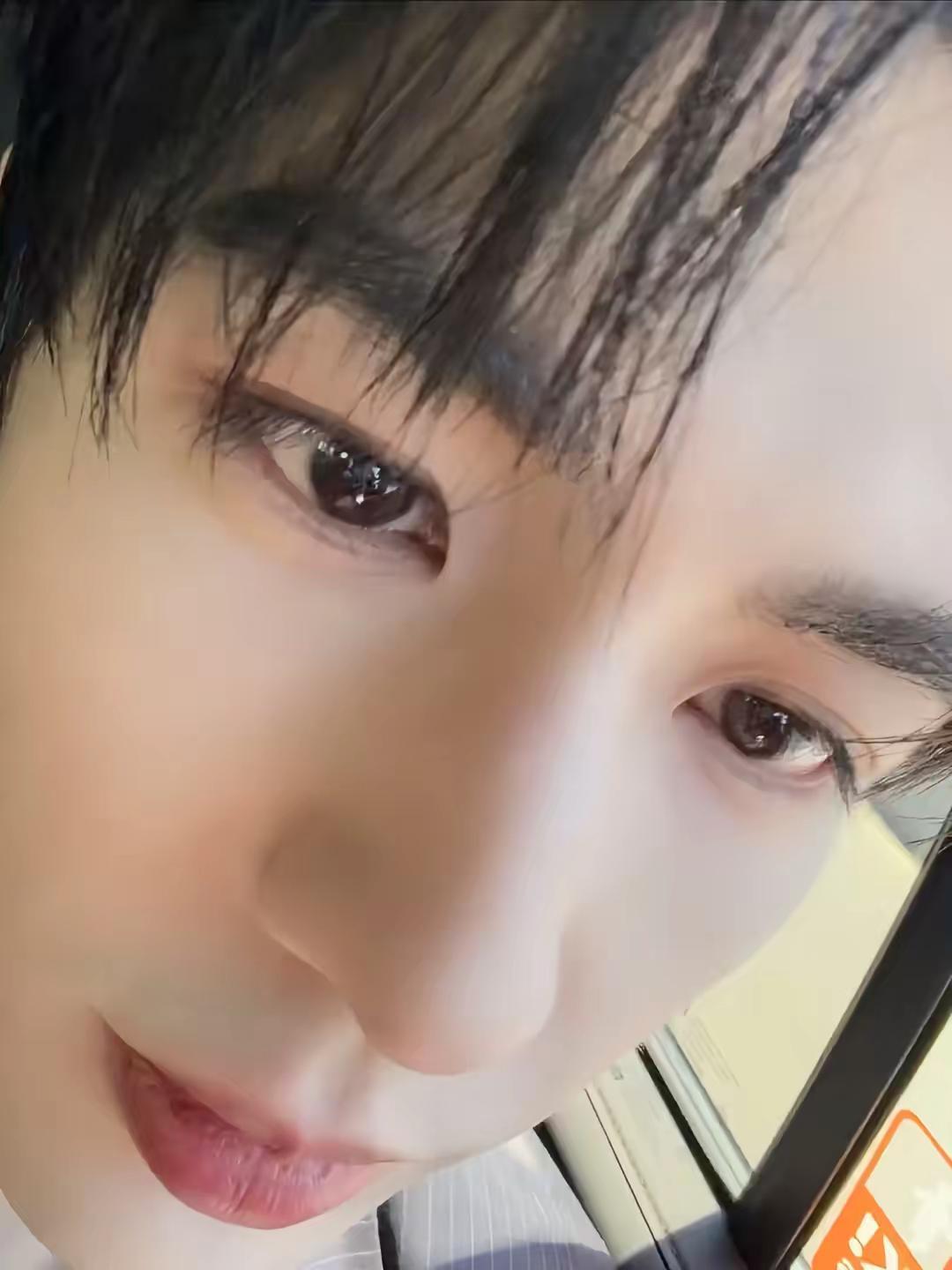 拜拜啦纽约👋🏻张凌赫