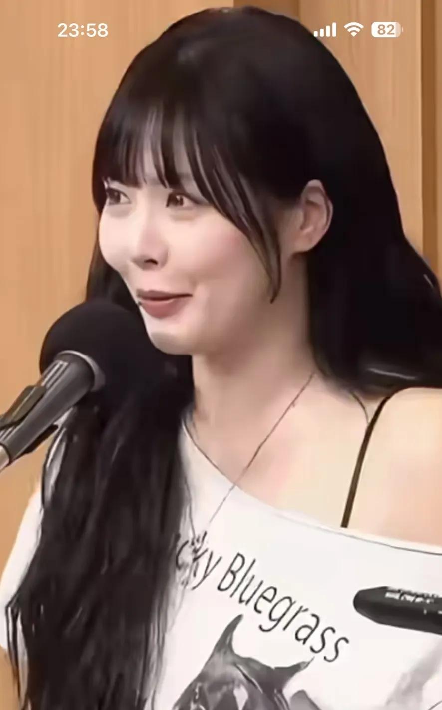 果然艺人就是无可避免的会被外貌审判，泫雅婚后首亮相，胖了8公斤。被吐槽五官没以前