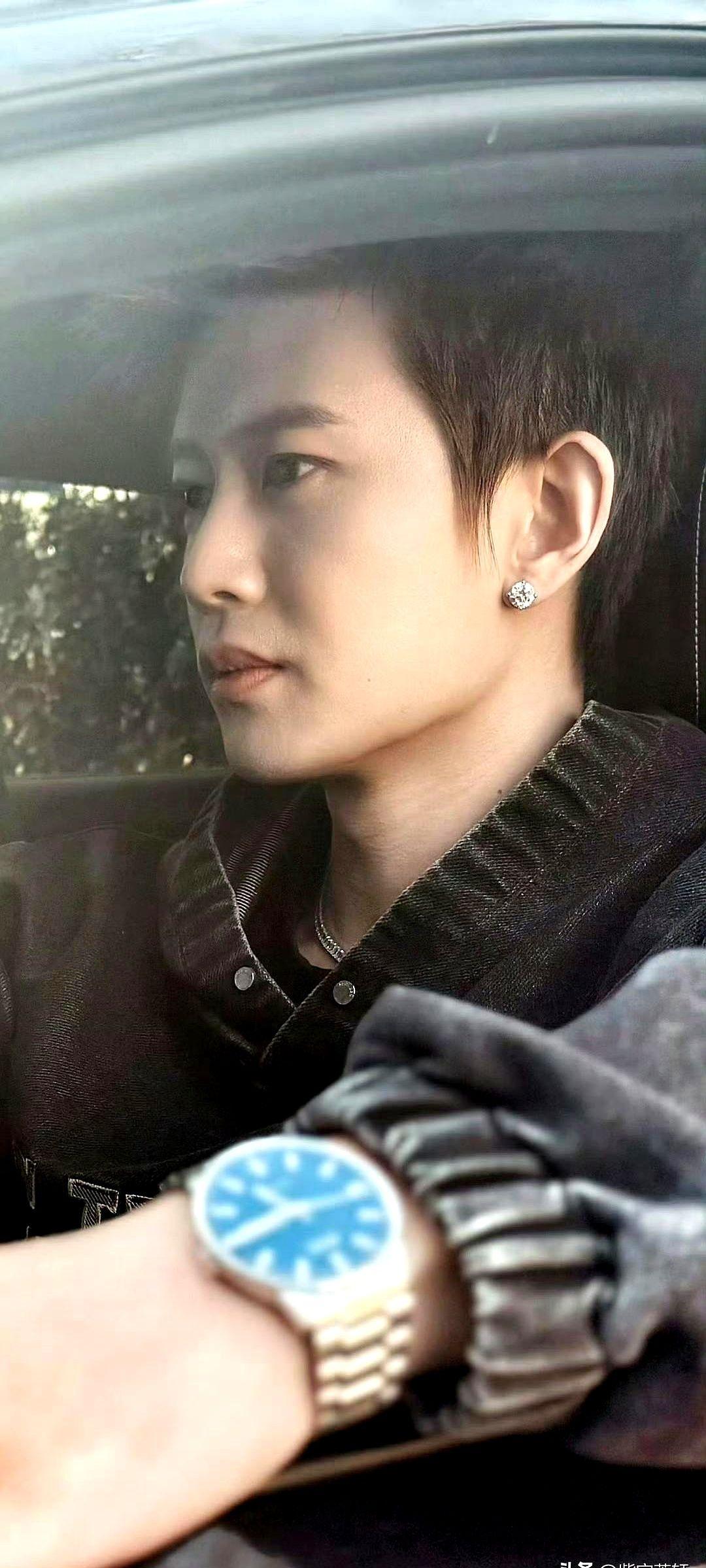 真的服了！哪位“嘉人”姐妹干的这事儿？

把任嘉伦的脸放这么大，是要干嘛？！一开