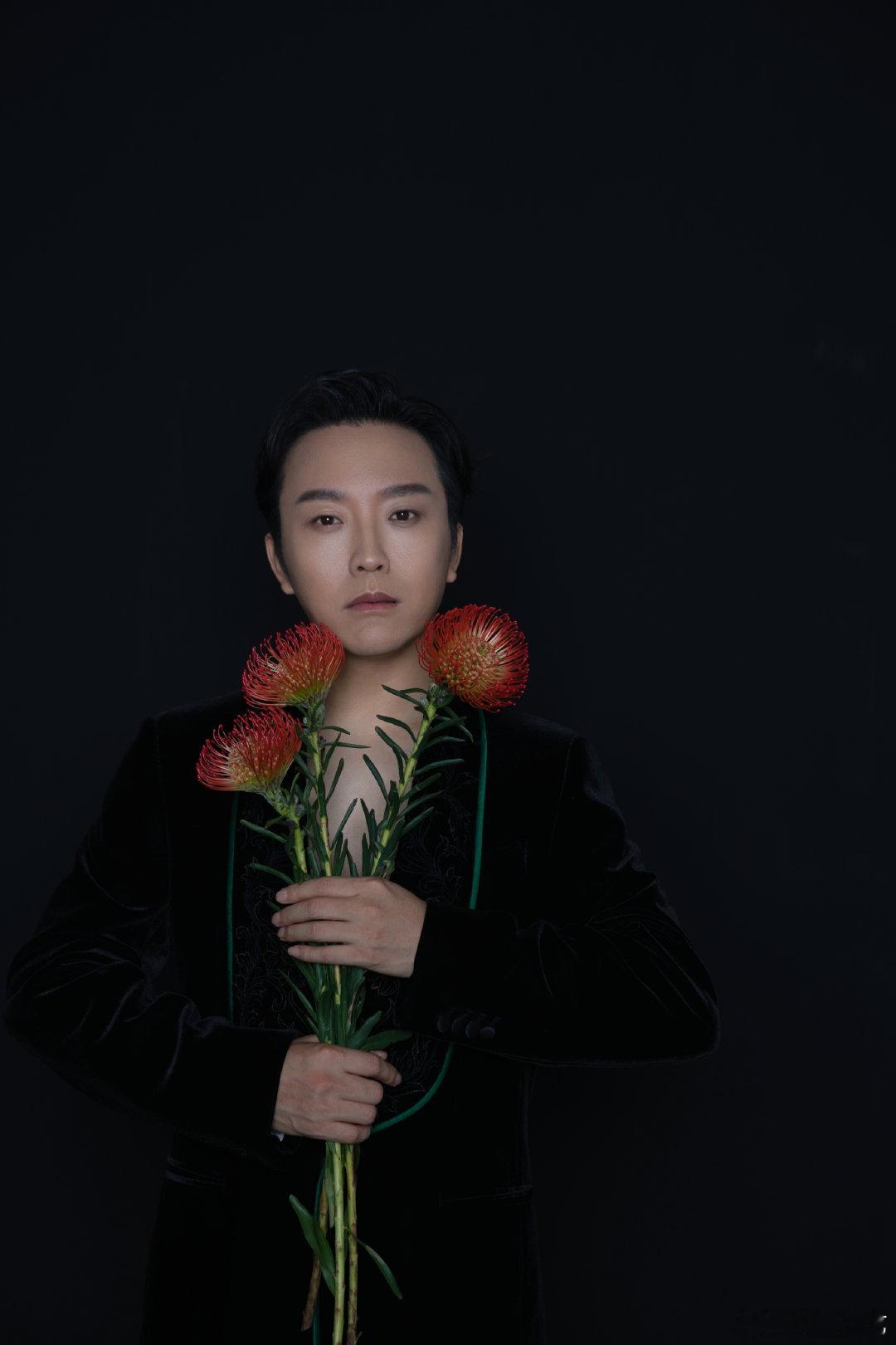 李玉刚常州演唱会首场售罄 李玉刚刚好遇见你巡回演唱会 常州站预售秒空，顶级制作团