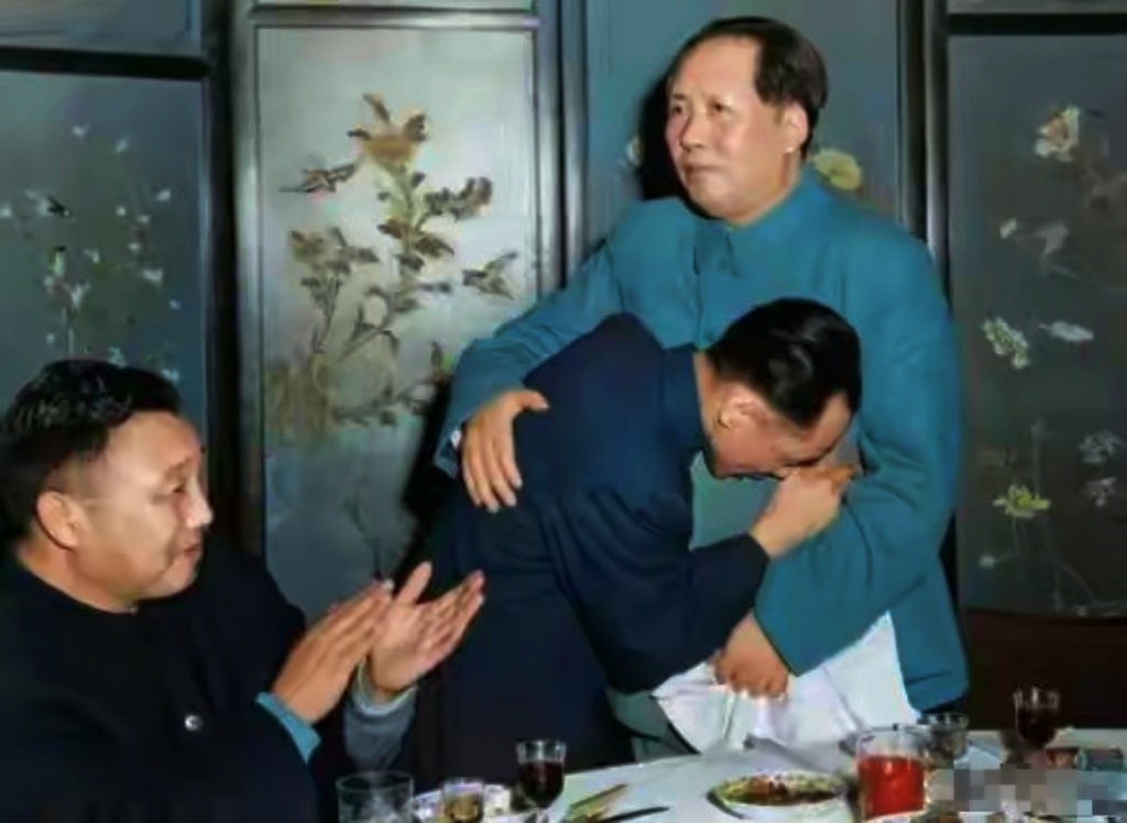 路过的给毛爷爷留下三朵花！