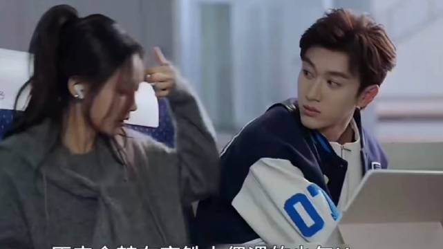美人余：原来和余梦在高铁上遇到的Harry才是狄立人和原配的儿子，狄立人和保姆蕙姐的儿子心动上了余梦