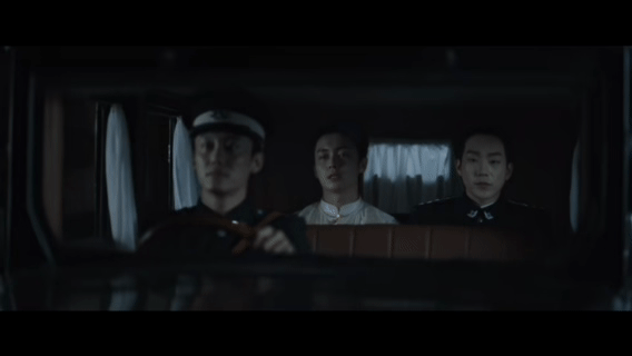 比危险先来的是元鸿的安全感马思超那就针锋相对 危险还未靠近，他便主动站出来守护同