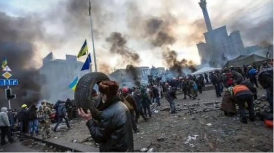 纳了闷了，俄罗斯几乎天天空袭乌克兰，但是为什么乌克兰依旧是不痛不痒的？其实说白了