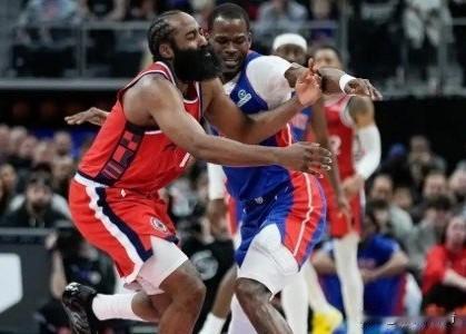 连续三场不破百，活塞虽败犹荣！
这已经是杜伦和哈里斯缺席的第N场比赛，而今天对阵