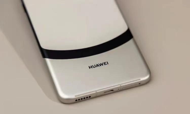 华为Mate60 Pro+迎来大升级！鸿蒙OS 5.0让手机流畅度提升30%，续