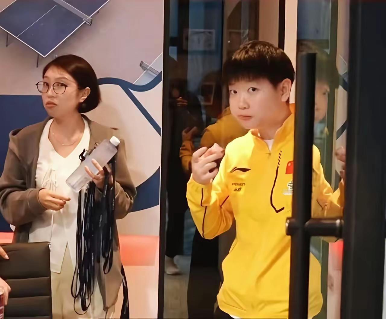有人说这是一枚吃货小莎，我反倒觉得这才是真实的莎莎，对生活的爱不光表现在赛场上，
