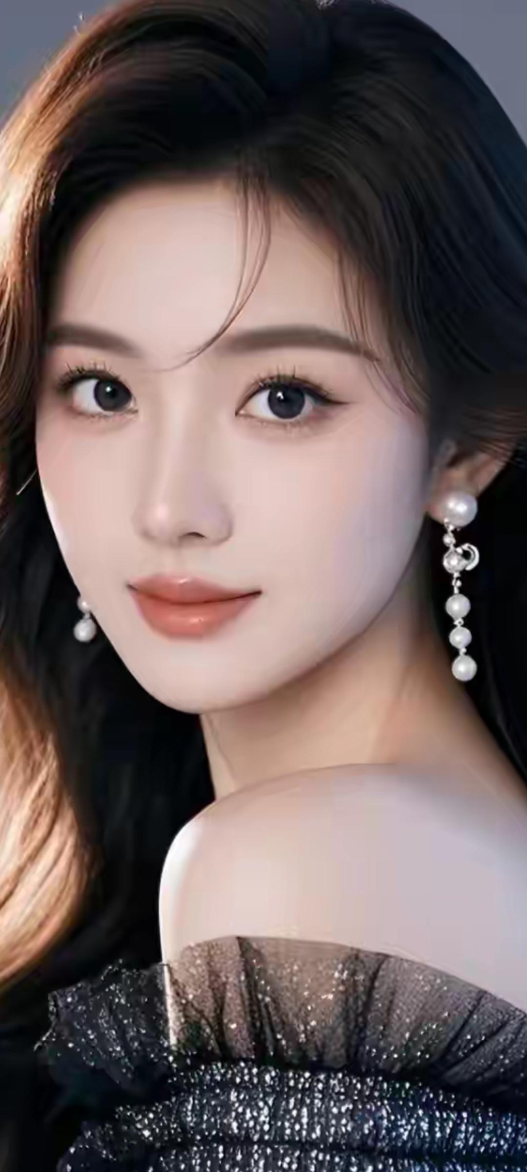 优雅黑裙，闪耀耳环，迷人微笑