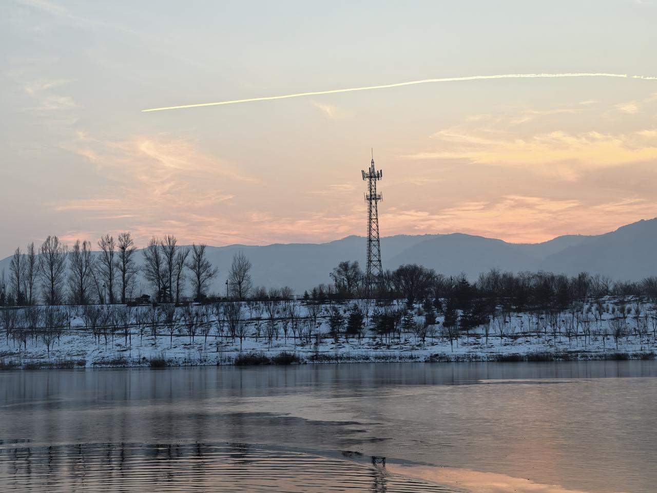 分享一张相册里随手拍的天空