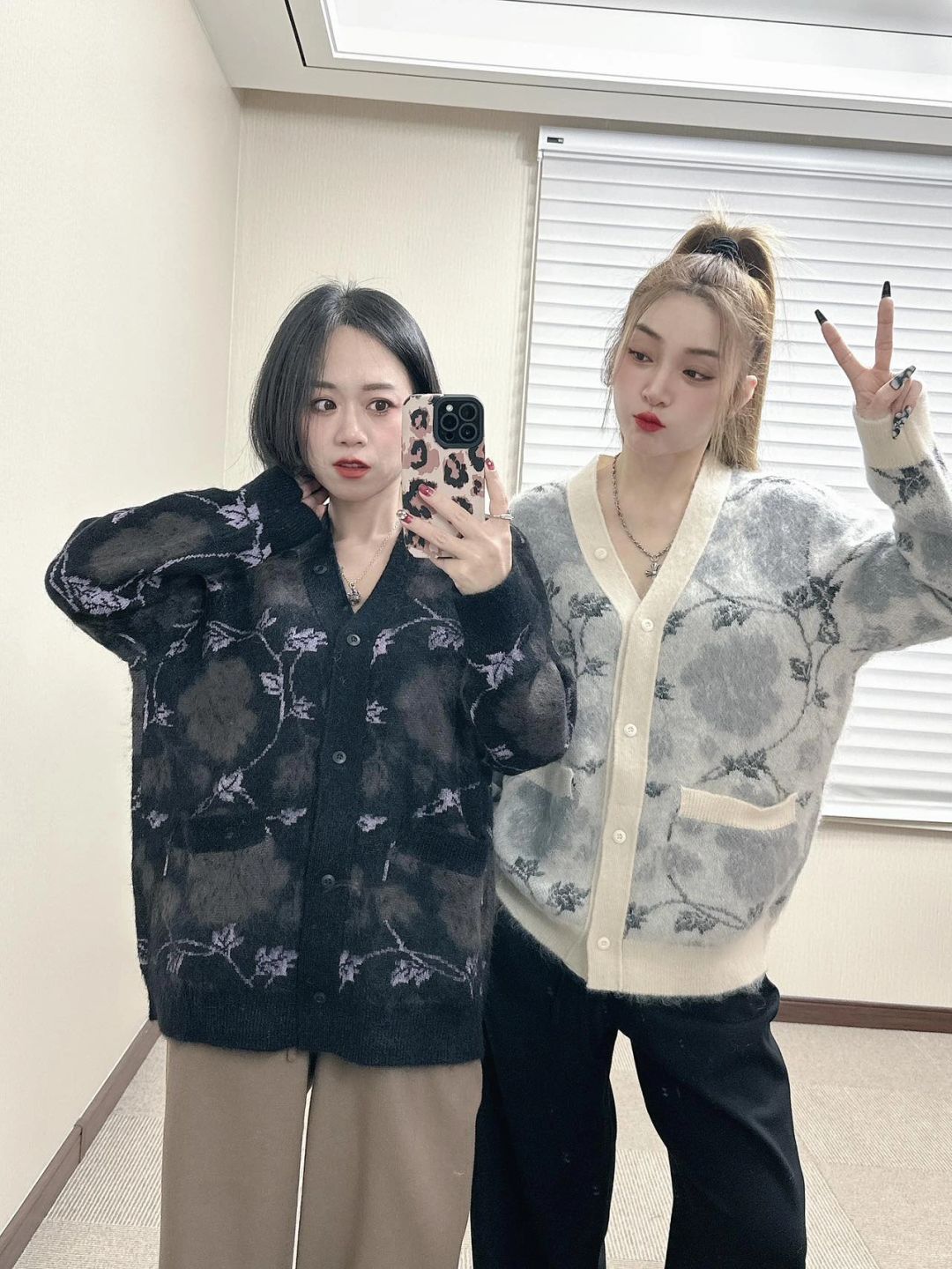 JNBY新品 超美牡丹花纹针织衫被细节吸引
