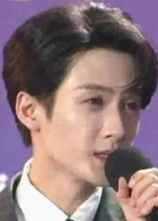 2026年4月16日，檀健次以第十六届北京国际电影节宣传推广大使的身份亮相开幕式