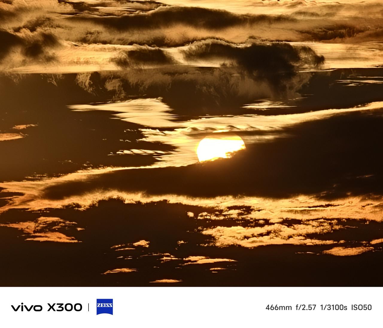 这组我拍的照片应该可以完整展示vivo X300的影像能力。超长焦，长焦，人像，