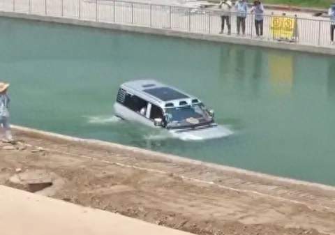 仰望U8浮水测试曝光，北京大水后，未来电车都会配“开船模式”？