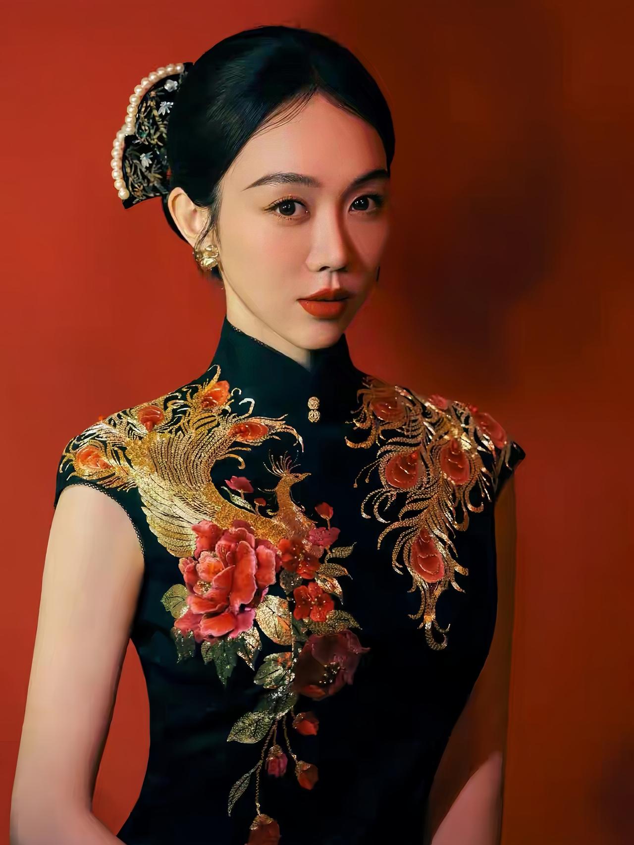 姜妍美了美了！[比心][比心][比心]
姜妍气质优雅！[赞][赞][赞]
姜妍魅