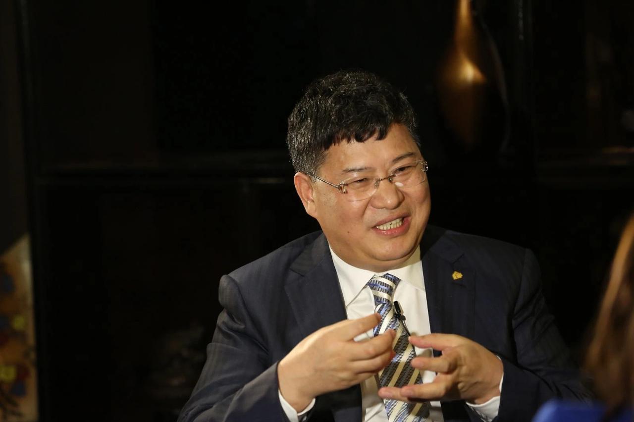 绿地张玉良：房价是市场行为，市场决定价格，如果房价持续下滑，对整个社会不一定是好