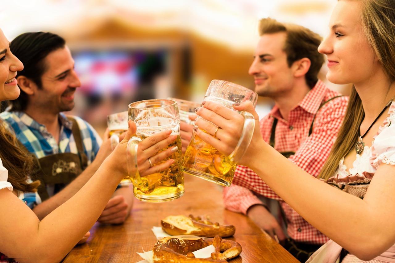 今天是国际啤酒日！🍺
炎炎夏日，一杯冰爽的啤酒总能带来清凉。在德国，自1516