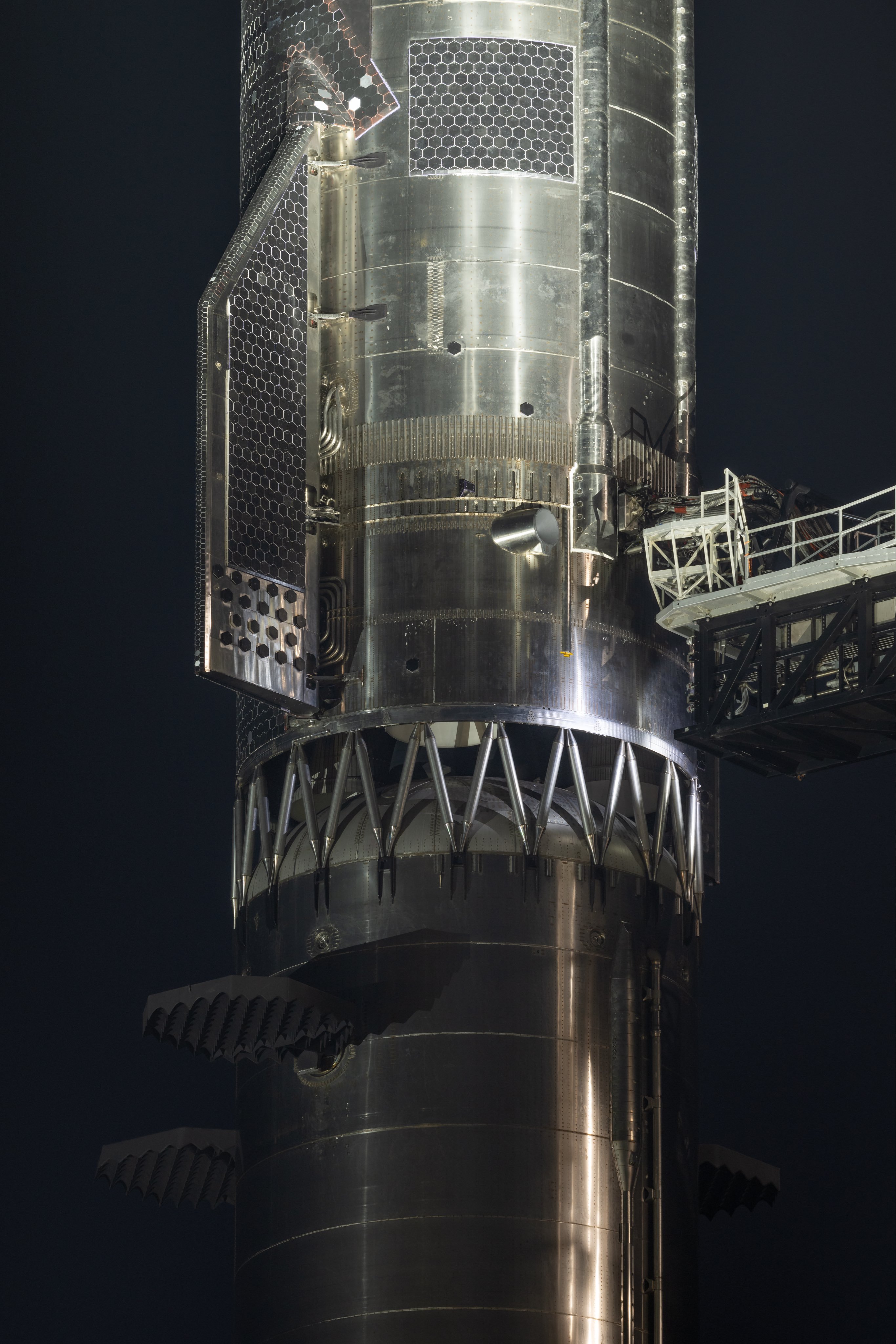 8月3日，马斯克表示，他认为现在是买入SpaceX股票的“绝佳良机”。 