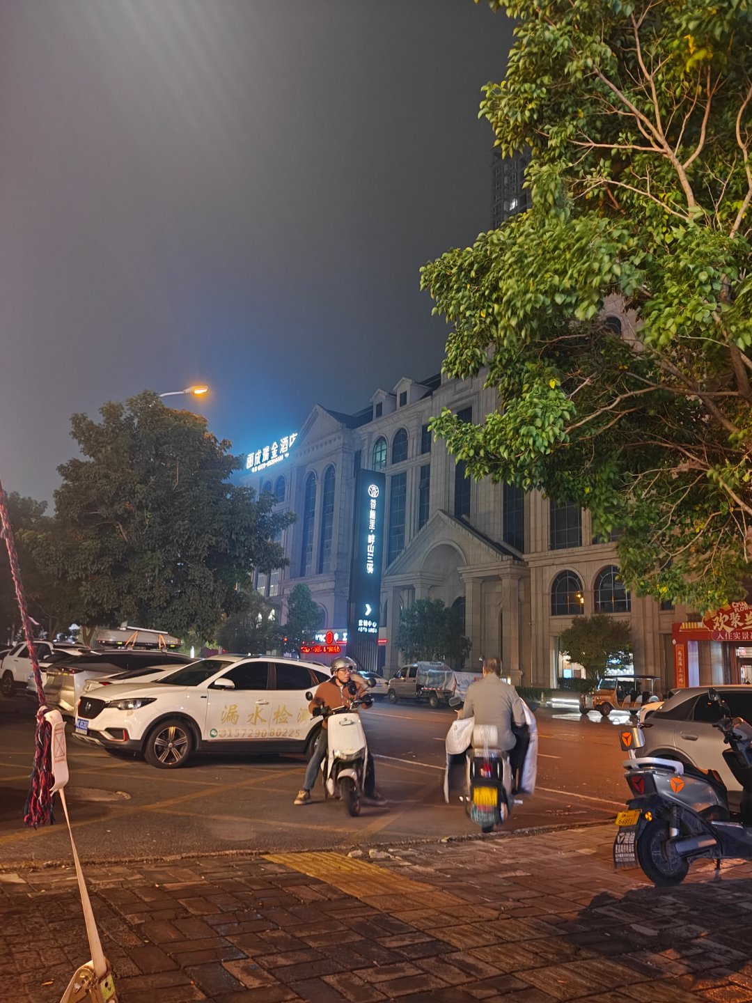 自然界里的东西，长什么样子，就有什么用处，这是中医的比类取象，并依此逻辑制药。比