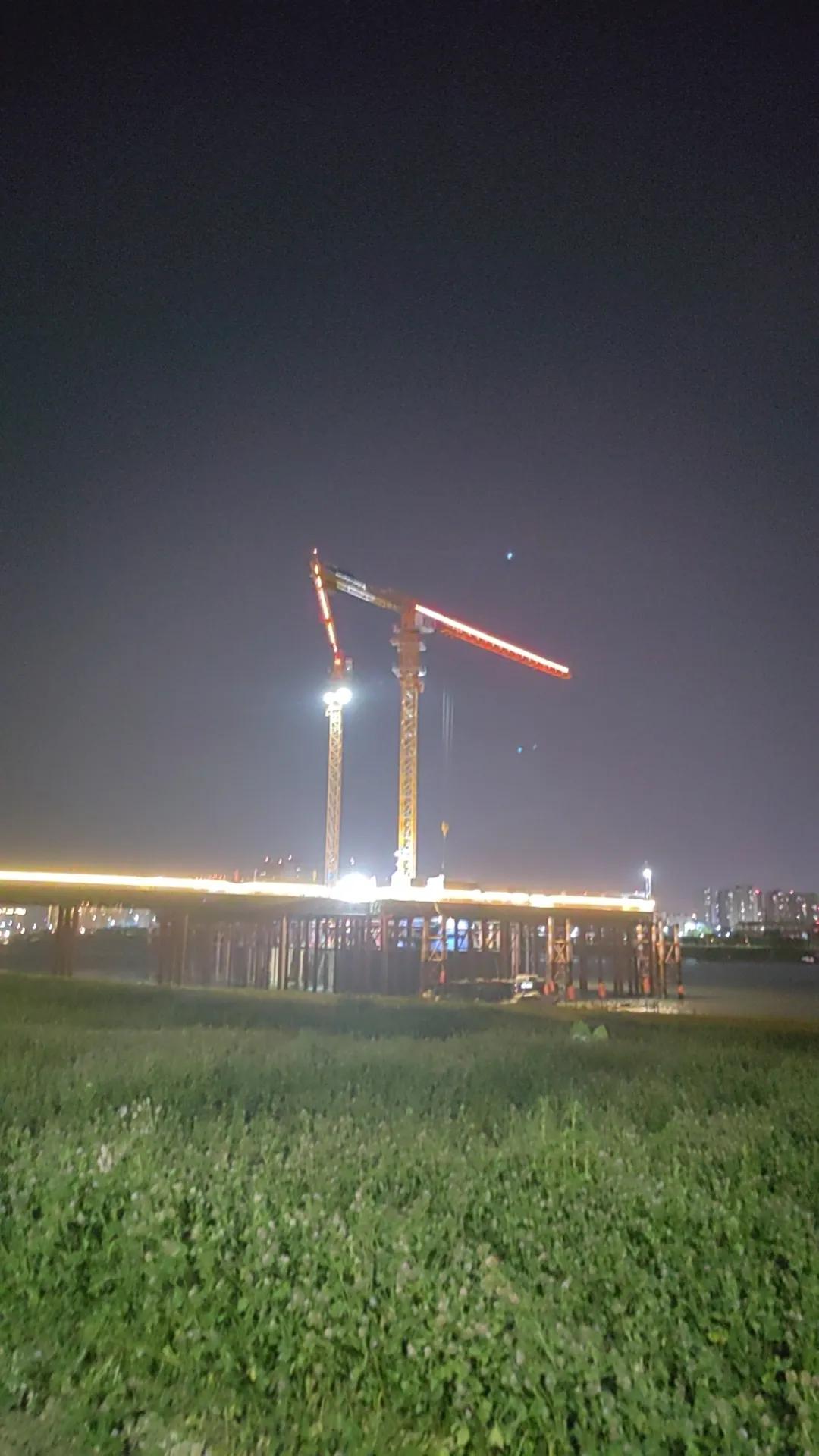 朋友在阜阳某计生大楼干工程已经六七年了，还差他6万块钱到期还没有下落，我说既然老