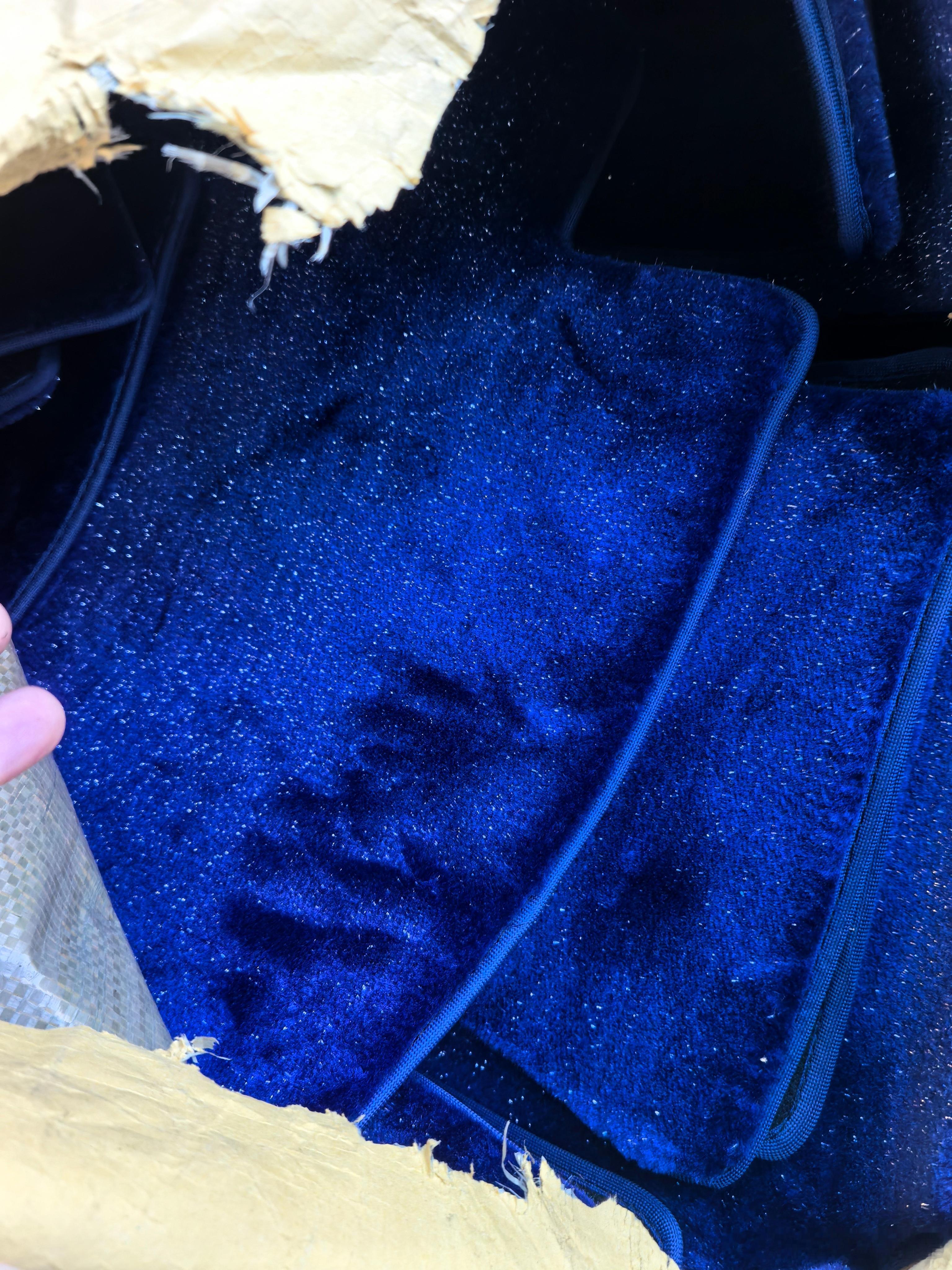 多久没给爱车更换一套喜欢的脚垫了？ 