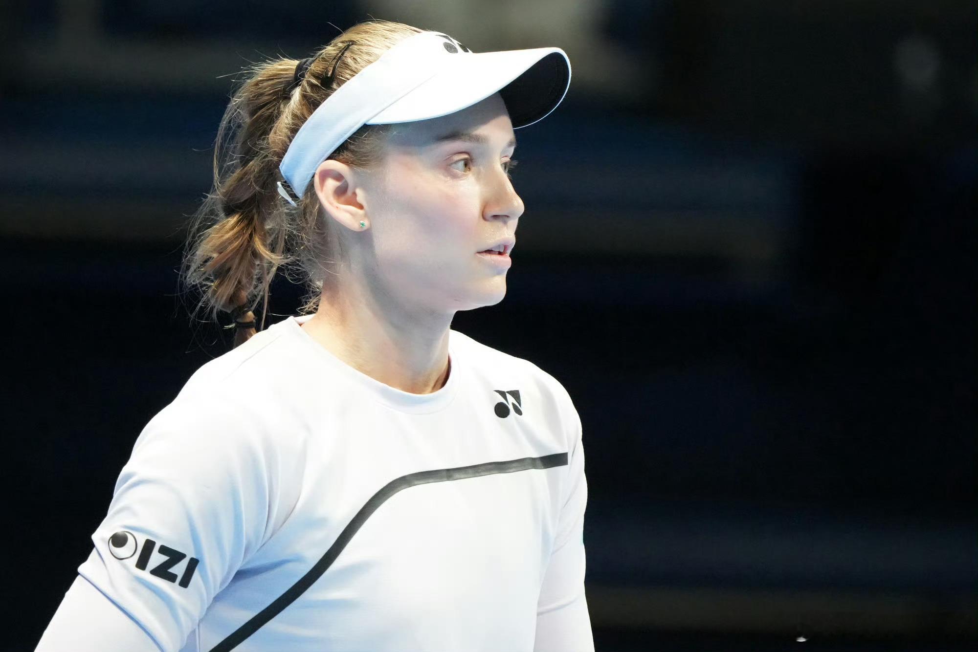 莱巴金娜因伤退出wta500东京站💥费尔南德斯不战而胜打进女单四强半决赛她将对