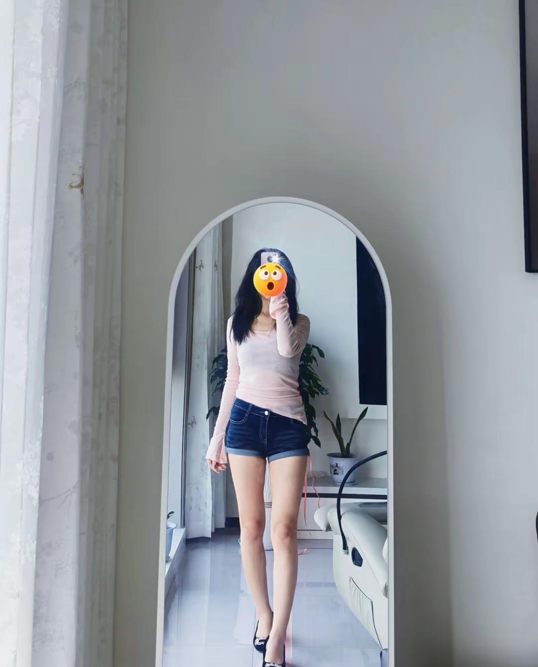 没来得及的告别，就当作永不告别。对镜拍随性 质感穿搭