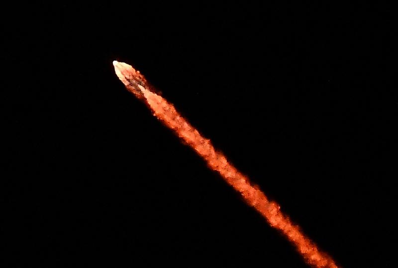 中美卫星惊险“擦肩”距离仅200米 中美卫星惊险“擦身而过”，间距仅200米。此