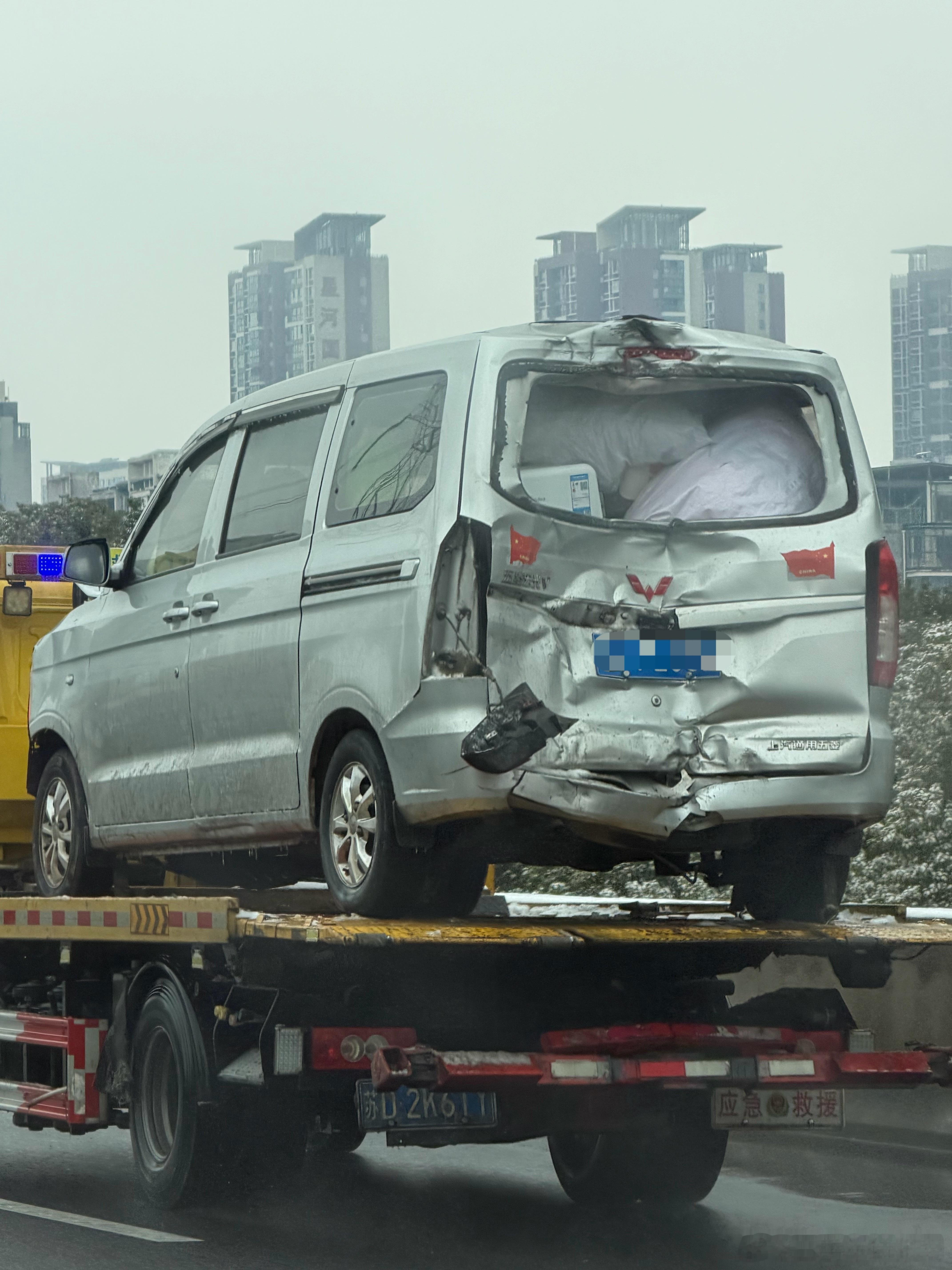 春运第一批回家的人计划搁浅了…这大包小包的也不方便，抢修还来得及回家过年你啥时候