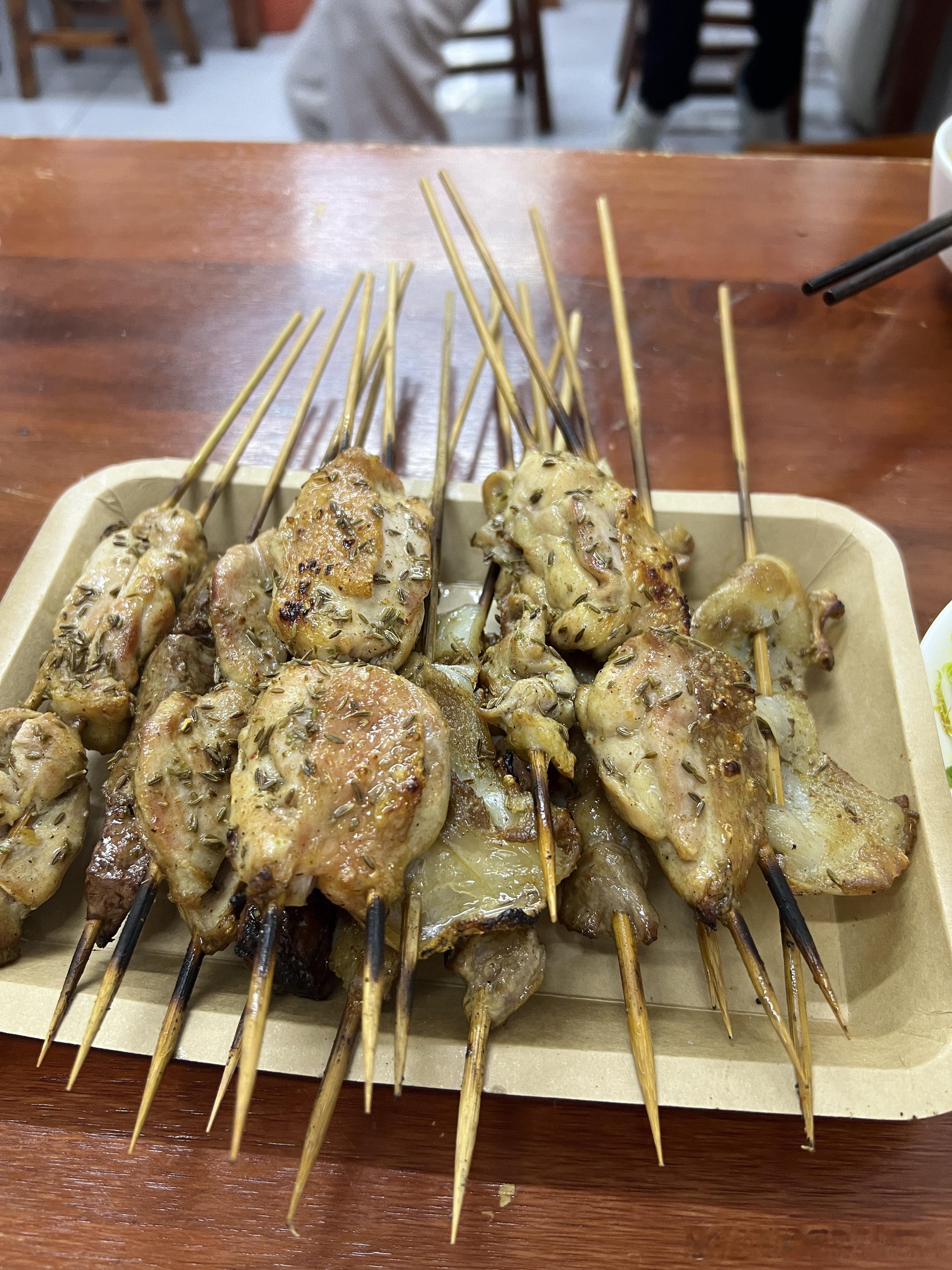 聊会儿？老规矩问什么都行。 北京