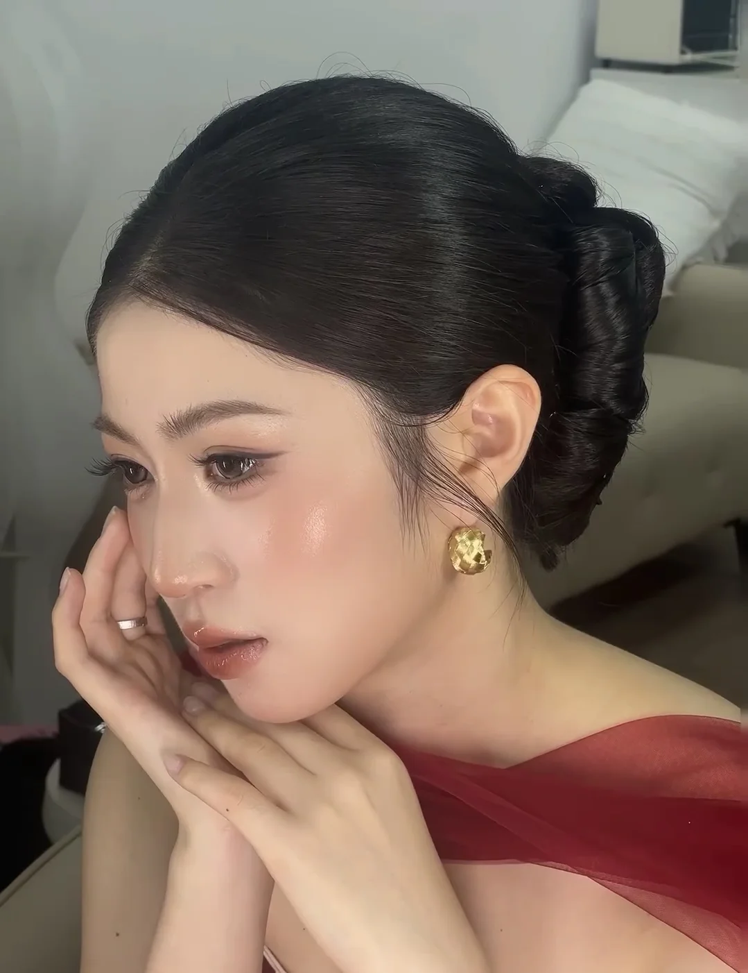 太原订婚妆｜红是极致的浪漫与热烈❤️