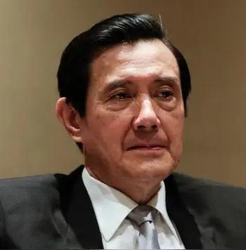 3月以来，马英九基金会的一场人事风波闹得岛内沸沸扬扬。3月16日，基金会突然宣布