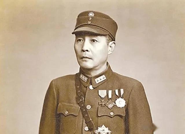 钱大钧，老蒋的“八大金刚”之一，戴笠的上司。1928年，在发妻欧阳藻丽安排下，阴