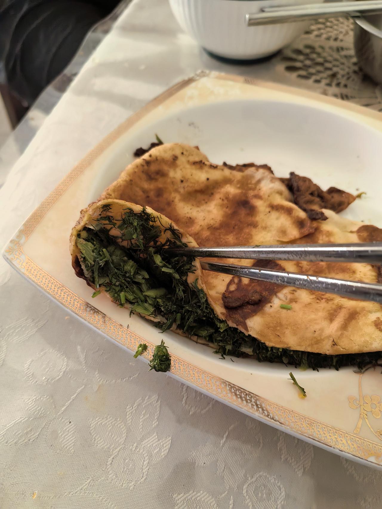 直肠癌术后近八年，一切安好，唯有便秘。
近日邻居告诉我，小茴香苗可以增加食欲、助