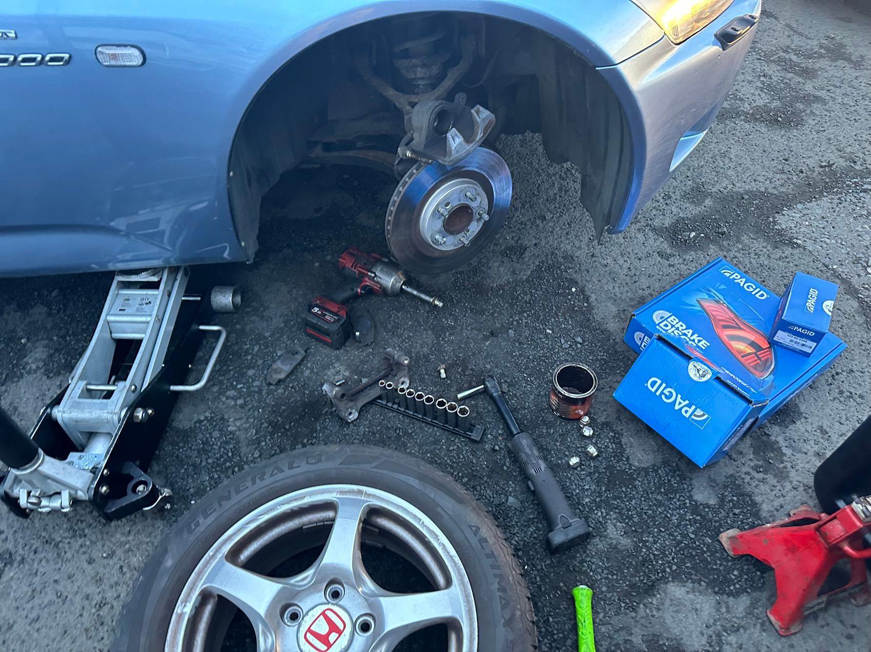 time to have some new brakes for my 'ond