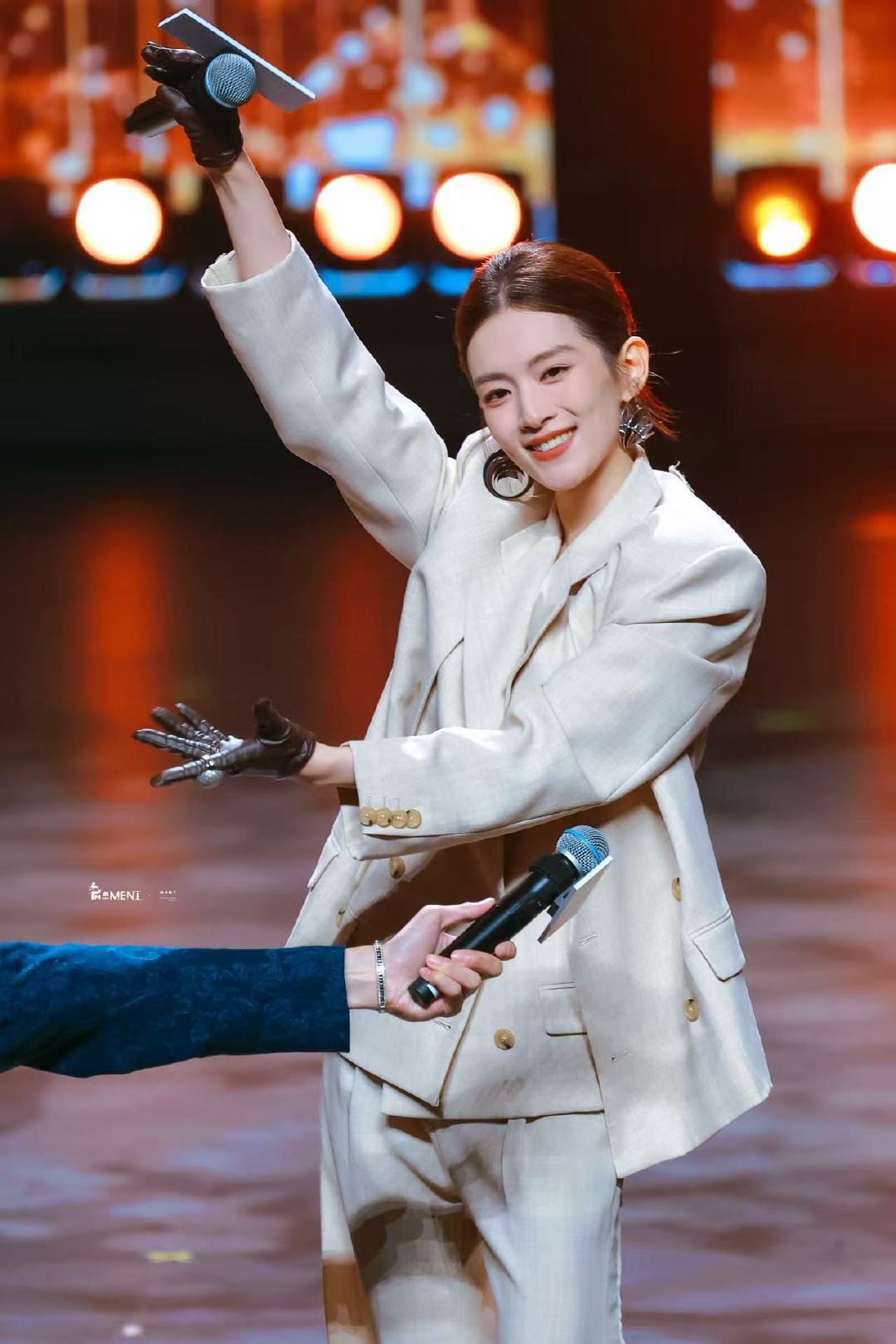 陈昊宇陈昊宇 此女还在进化浪姐总决赛总决赛完整版《克莱因蓝的独白》循环一整天，结