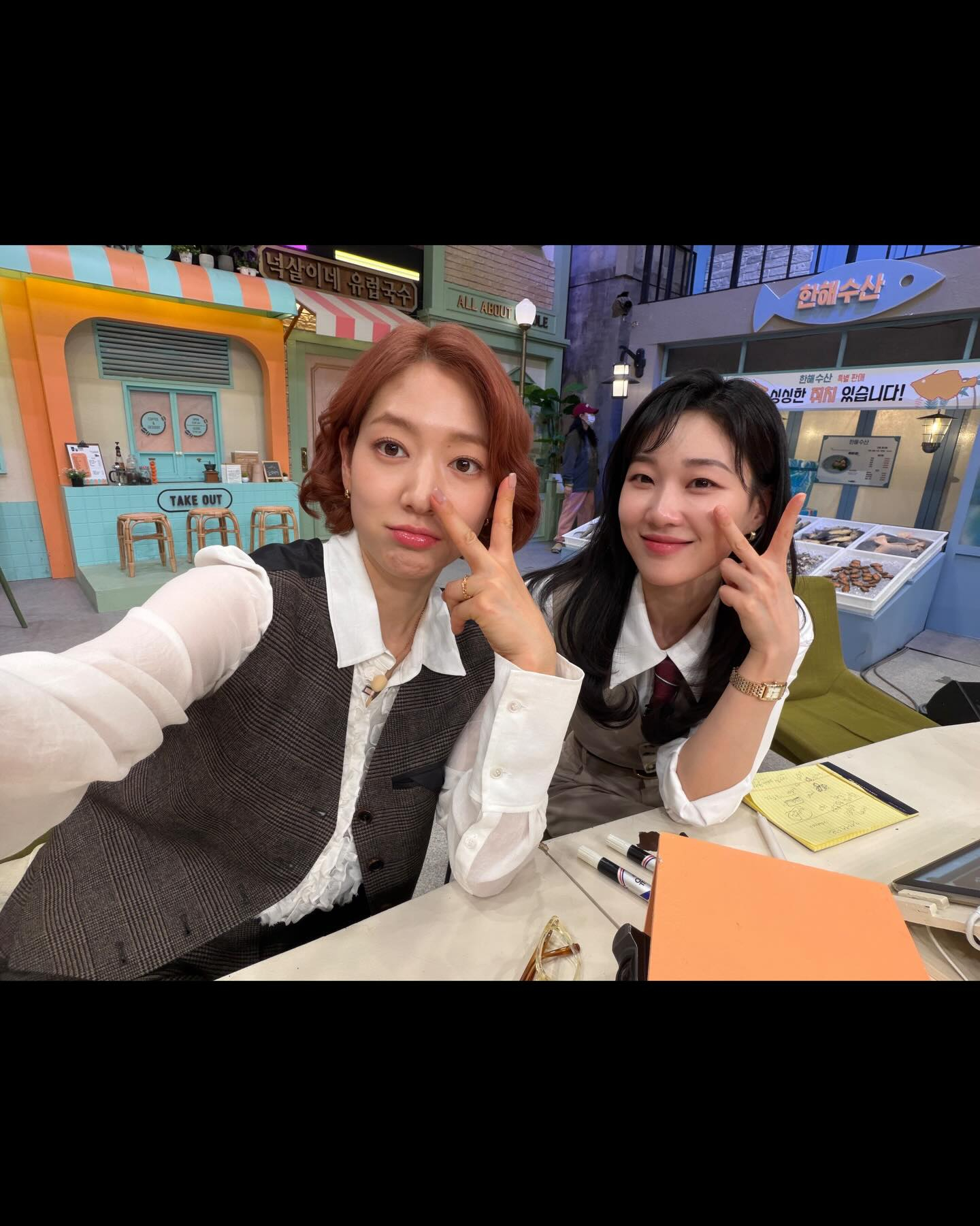 朴信惠 ✨undercovermisshong 演员河润景ins更新一则洪小姐剧