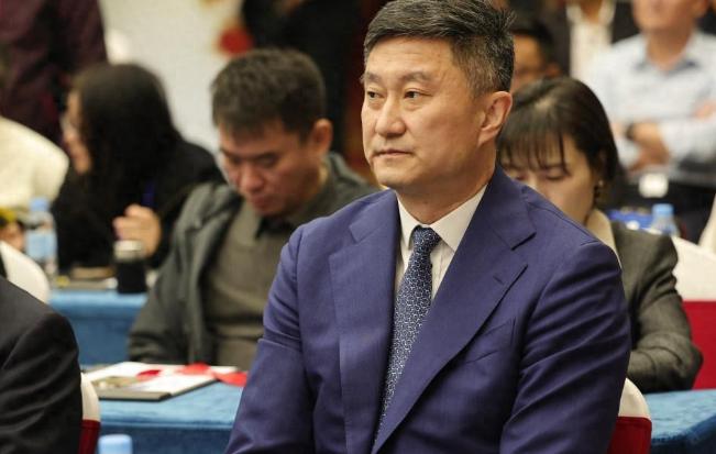 杜锋职位变动，徐杰指出球队问题，朱芳雨加速换外援

3月17日，广东宏远坐镇主场