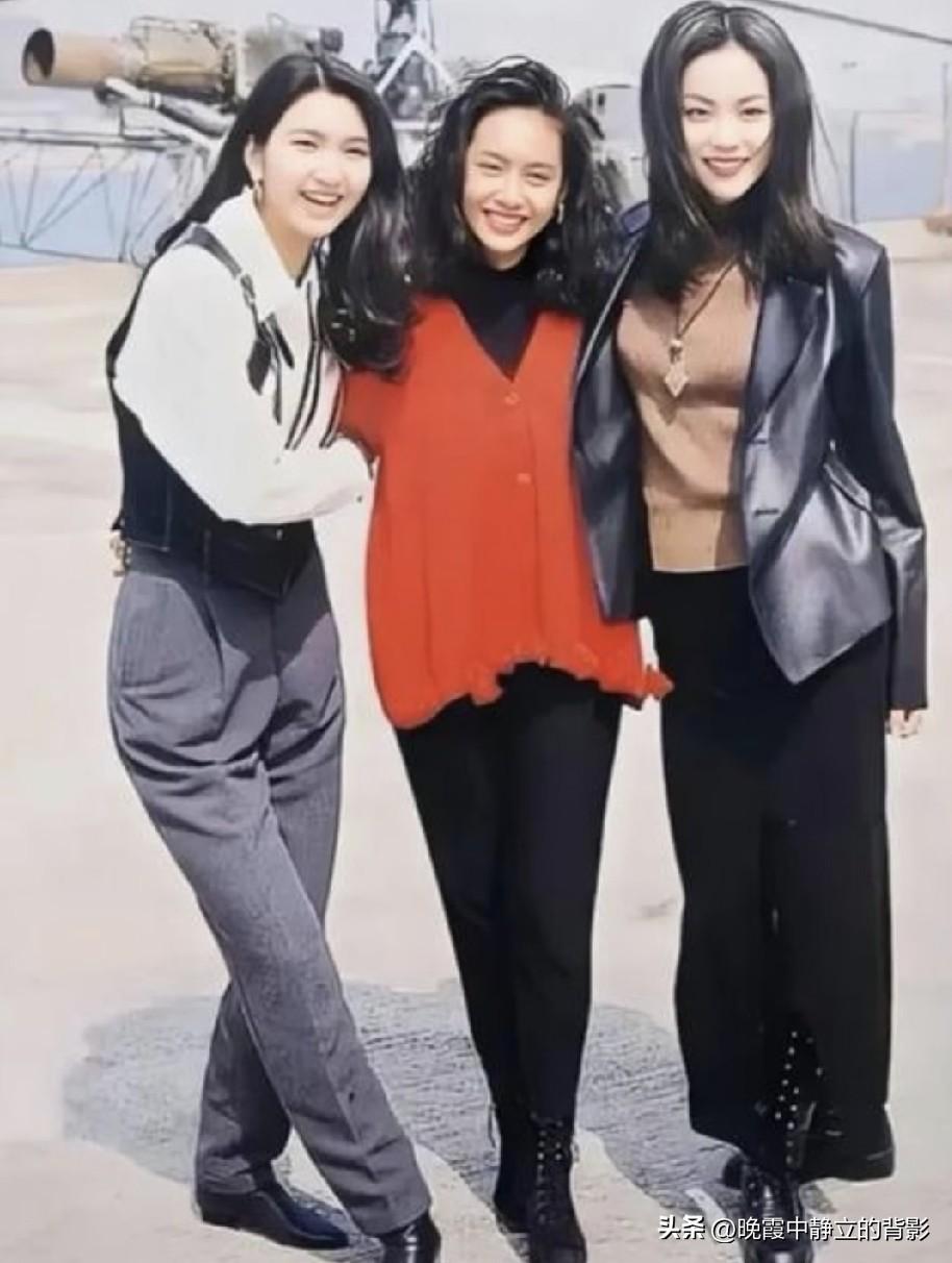 1993年老照片，王菲、朱茵、洪欣同框，年轻时期的三位女神，谁最惊艳你？