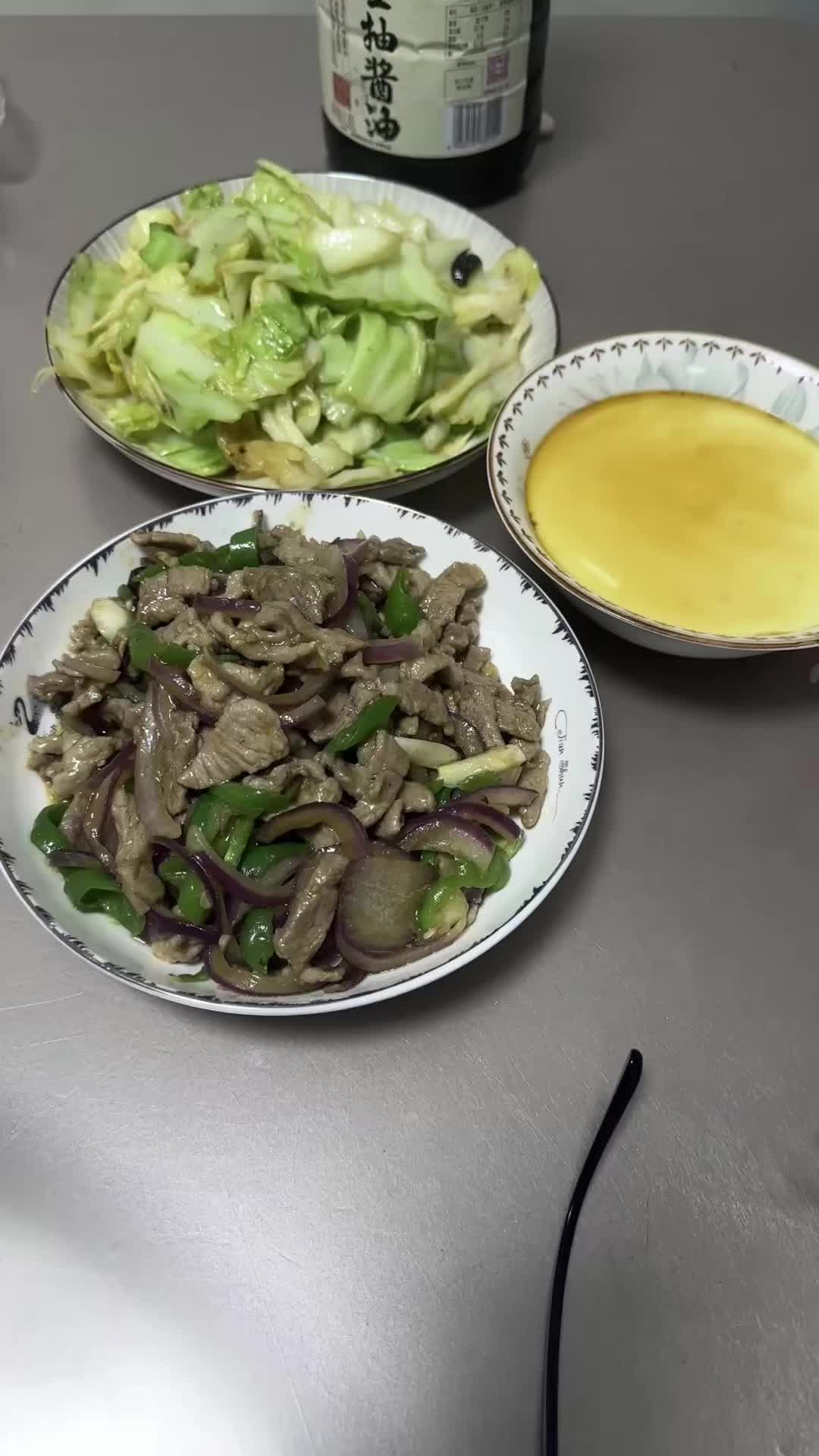 爱是在一起吃很多饭🍚