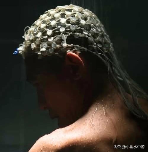 网传《Silent Friend》下月在港举行首映礼
梁朝伟赤裸淋浴画面曝光
饰