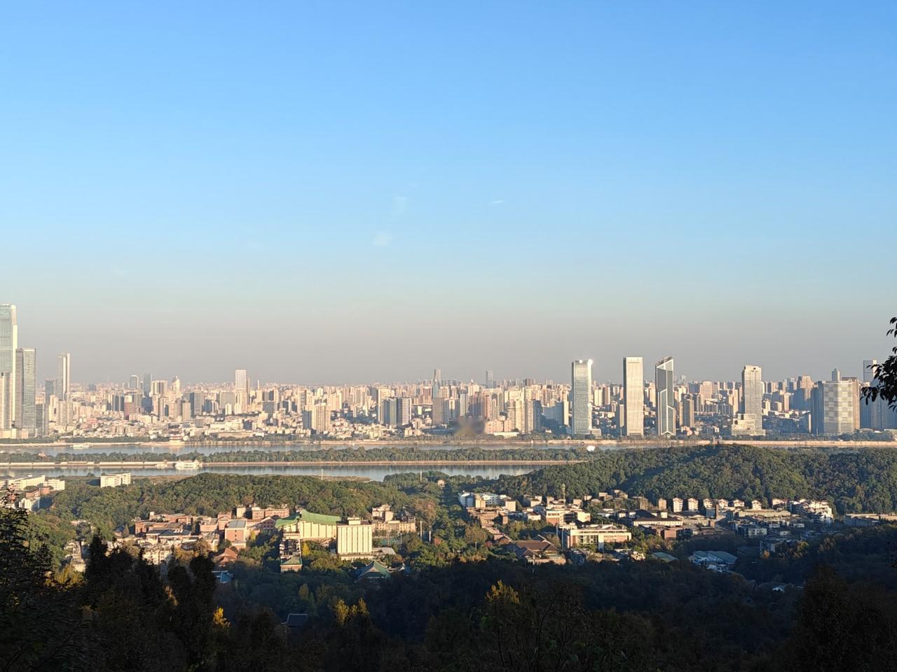 长沙铜官窑：千年窑火，从海上丝路走向文旅地标
 
长沙铜官窑坐落于长沙望城，是享