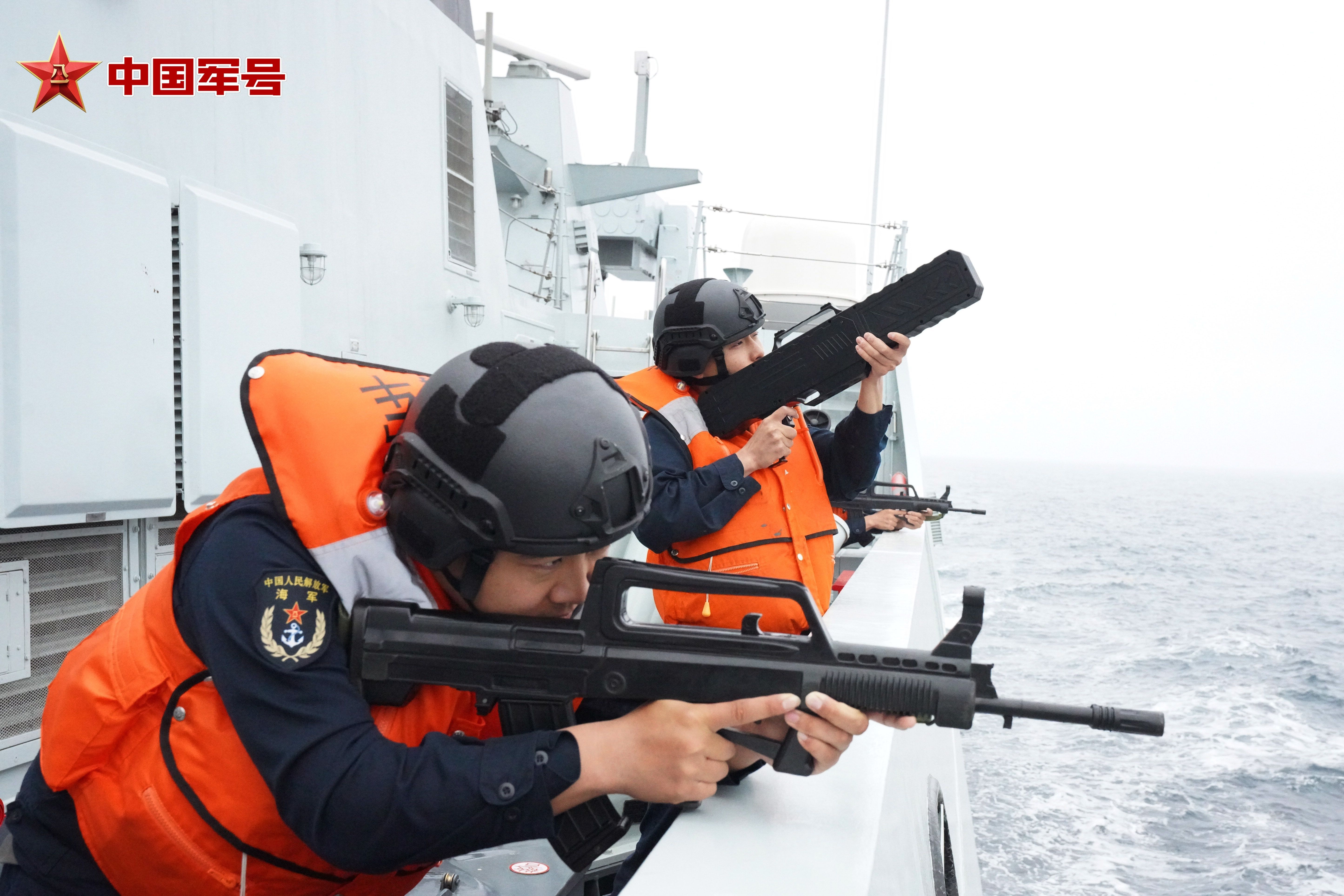 每天认识一件兵器舰艇反恐反海盗部署，无人机反制枪成标配。 