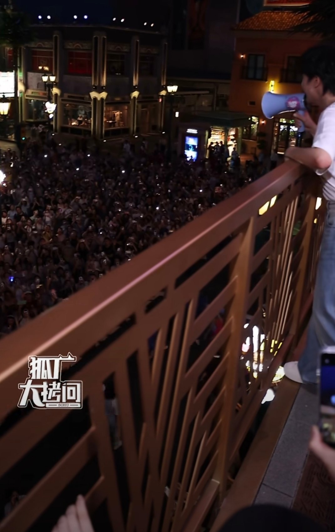 全是人人人人人人人人人人🔥🔥🔥🔥🔥🔥🔥🔥🔥🔥🔥 周深线下人