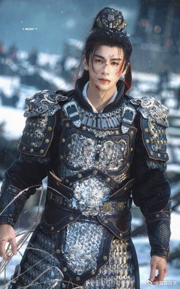 张凌赫演技 他真的很会演这种隐忍又温柔的角色，眼神里全是戏，代入感超强，演技进步