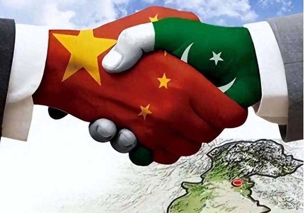 把巴基斯坦说成中国最大的威胁，未免太荒唐。中巴关系不是网上几句牢骚就能改写的，巴