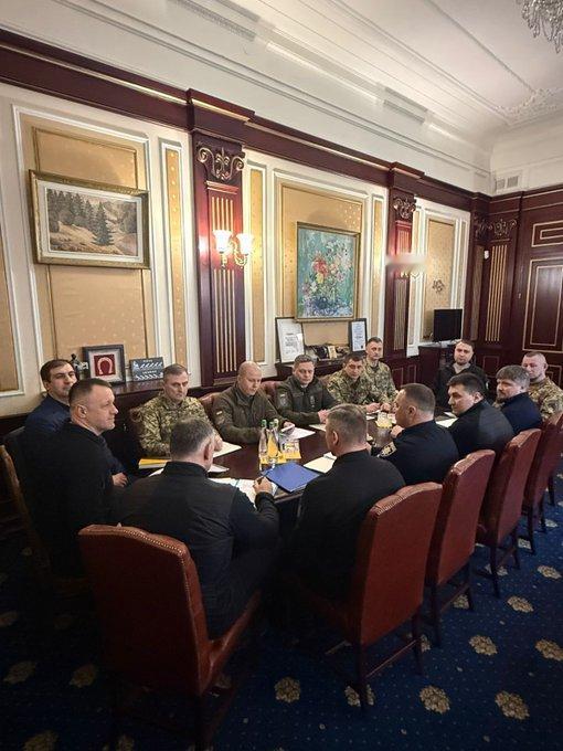 图文：新任乌克兰总统办公厅主任布达诺夫召集军方和执法部门领导人讨论征兵中心的腐败