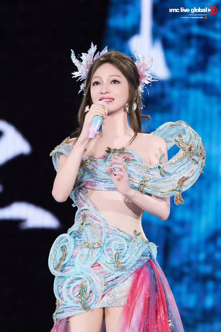 张韶涵玩家演唱会上海站张韶涵玩家巡演上海站 玩家主题的舞美路透还没出，但光看配置