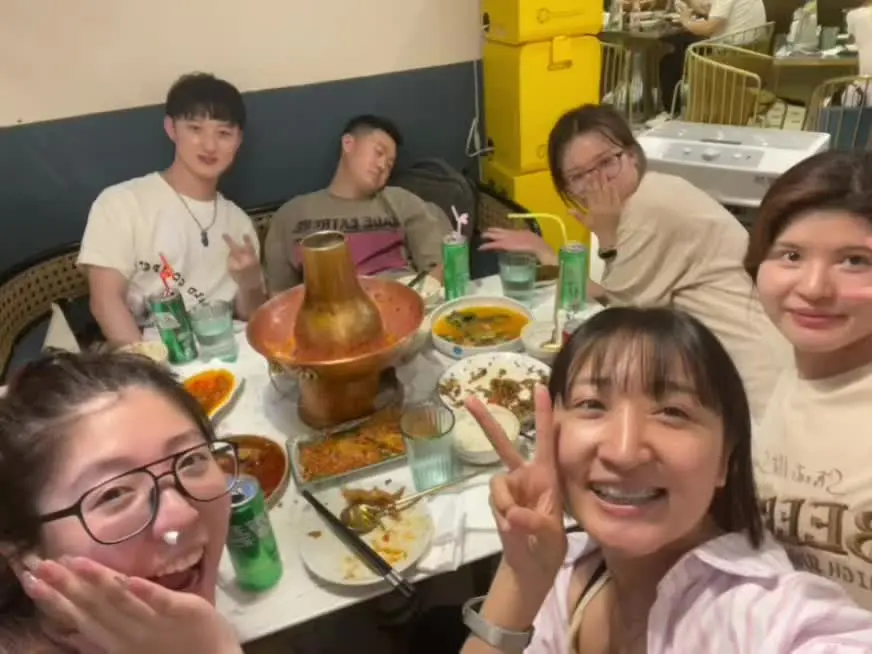 我是每一个我爱过的人拼成的马赛克 2023年是毕业以后最最最幸福的一年...