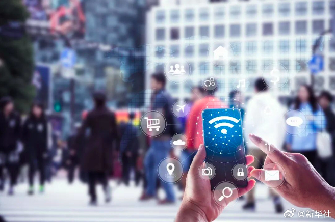 【警惕！#随意蹭wifi或有安全风险#】#公共wifi热点真不能随意蹭# 公共W