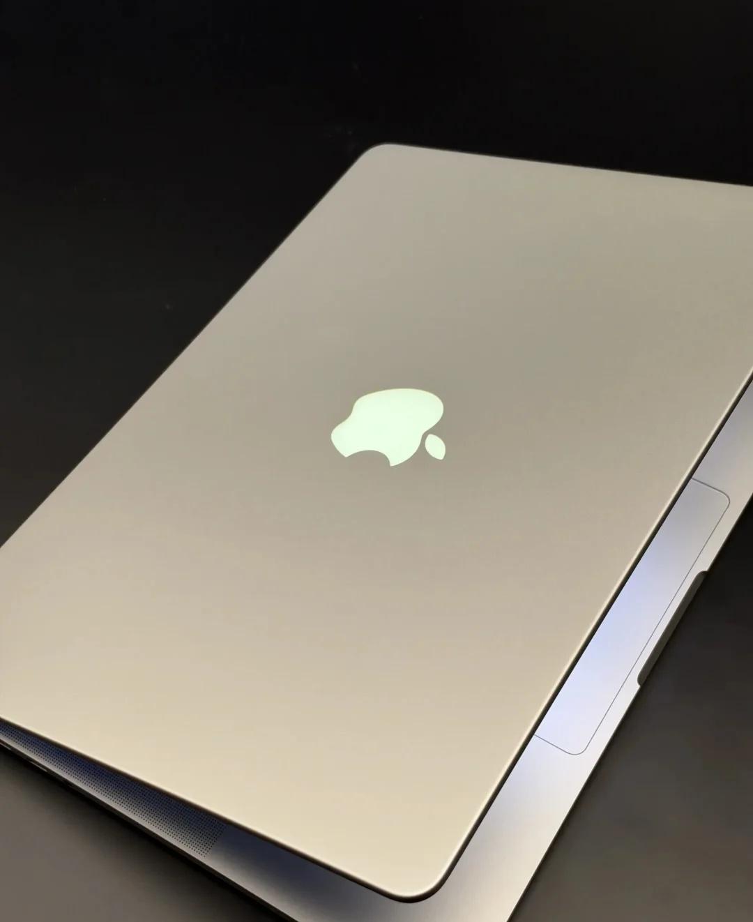 MacBook Pro M6｜选购干货
今年14寸Pro独家搭载M6芯片2nm工